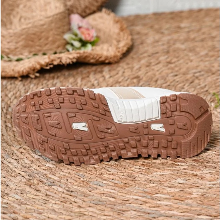 Tênis femininos listrados da m - Women'S Yellow Fashion Sneakers avaliação e preço