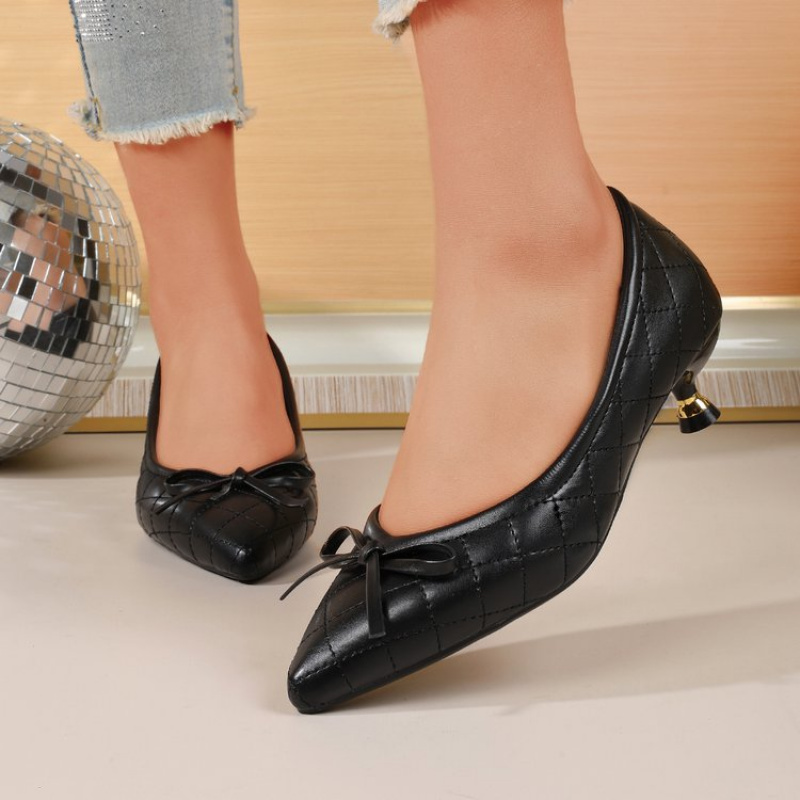 Scarpin Vintage Bico Fino Laço - Women'S Fashion Footwear avaliação e preço