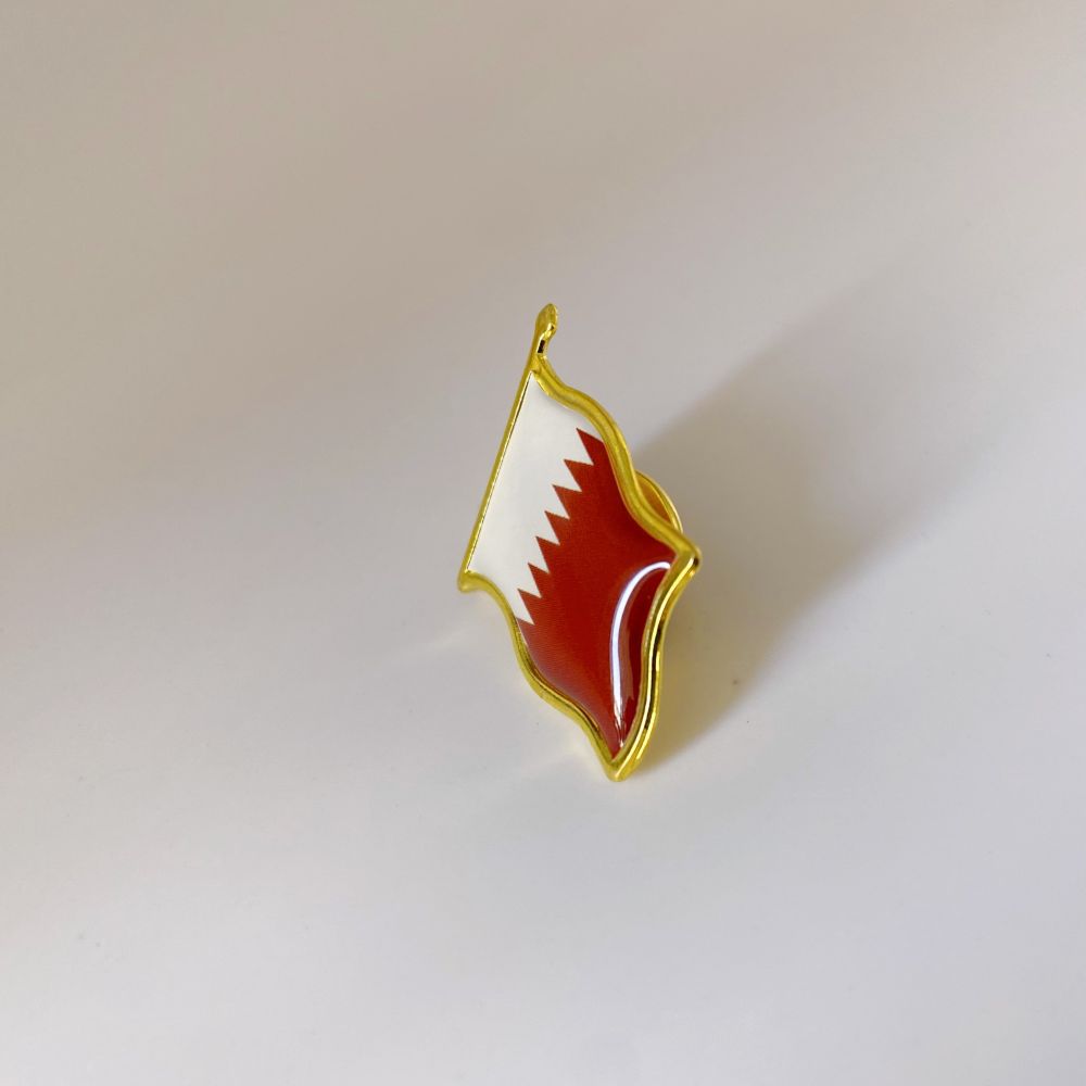Pin de Lapela com a Bandeira d - Women Fashion Qatar avaliação e preço