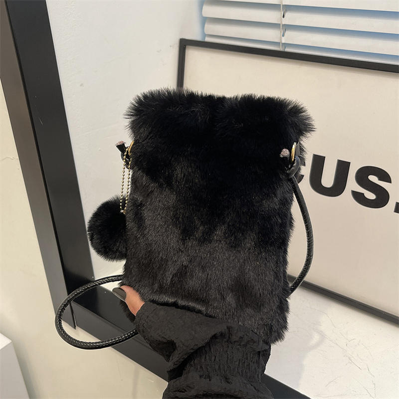 Bolsa de telefone de pelúcia o - Coin Purse Women avaliação e preço